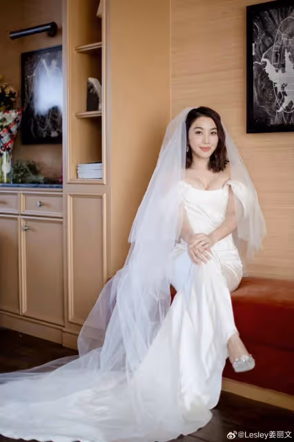 恭喜!香港知名女星低調設婚宴,一家全是演員,兩年前已註冊結婚