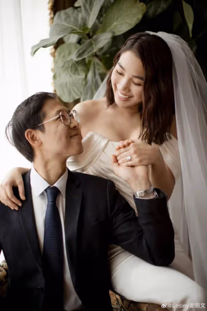 恭喜!香港知名女星低調設婚宴,一家全是演員,兩年前已註冊結婚