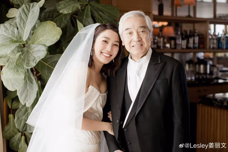 恭喜!香港知名女星低調設婚宴,一家全是演員,兩年前已註冊結婚