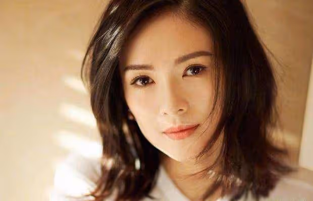 17歲時的章子怡撩人心弦嗎?大學舊照曝光,這樣的玉女,你娶到做夢都會笑醒