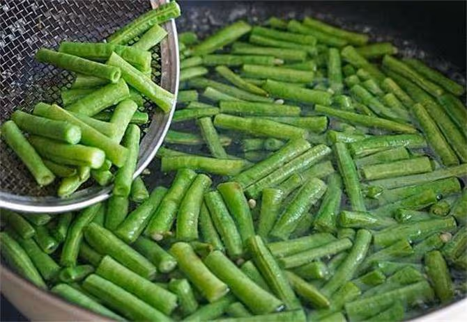 怎麼判斷豆角熟沒熟?豆角煮多久才能保證安全無毒呢?
