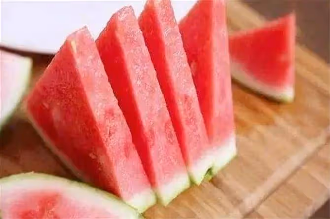 為什麼西瓜很甜反而低糖?西瓜到底是高糖還是低糖的水果?