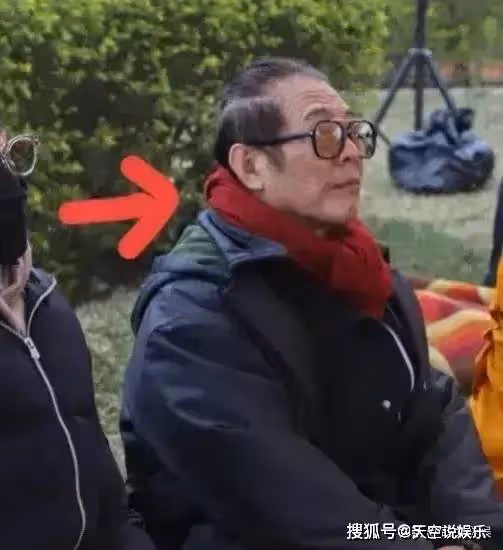 李連杰近照：攜女兒看望向太，面色紅潤狀態佳，24歲女兒身材高挑