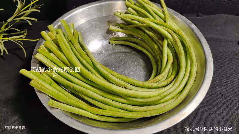 記住這個神搭配,立夏前這菜先吃起來!三兩下就炒一盤,挑動好食慾、超下飯