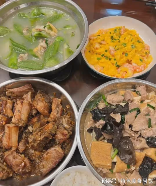 一位廣東阿媽做的一周晚餐火了,網友紛紛說,想去蹭飯