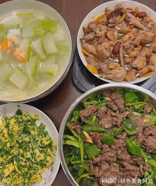 一位廣東阿媽做的一周晚餐火了,網友紛紛說,想去蹭飯