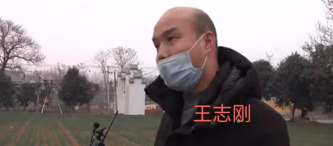 「誰讓你結婚晚?」弟弟花光家中積蓄,哥哥沒錢結婚反被父親指責