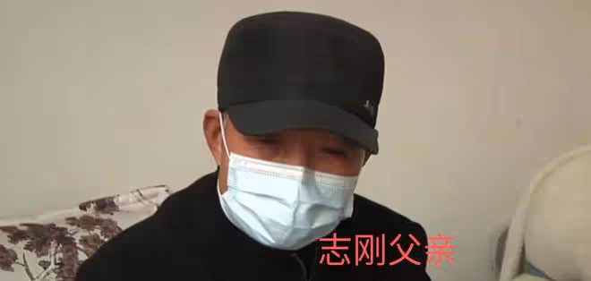 「誰讓你結婚晚?」弟弟花光家中積蓄,哥哥沒錢結婚反被父親指責