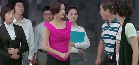 「我老公是身價千萬的有錢人,不是普通人」三年後姑娘哭著回娘家