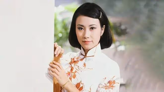 汪明荃:兩次患癌,棄藝從政,影視歌三棲「皇后」,無人敢惹?