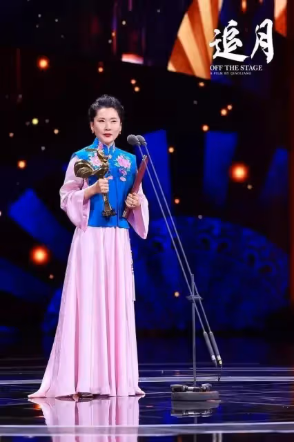 《承歡記》結局:何賽飛入戲太深,哭得肝腸寸斷,卻演活了劉婉玉