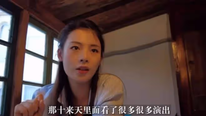 「最帥女小生」一上台,黃曉明嚇到自愧不如,她魅力究竟有多大?