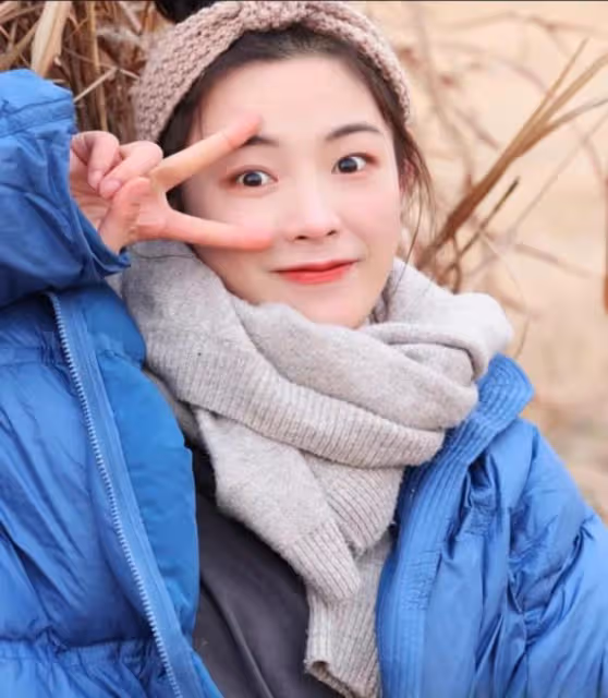 「最帥女小生」一上台,黃曉明嚇到自愧不如,她魅力究竟有多大?