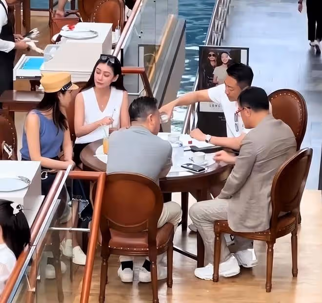 大S和具俊曄外出吃飯被偶遇，大S節儉主動打包不避嫌