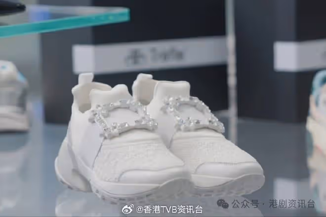陳詩欣老公變金秀賢？ 送《淚之女王》金智媛同款5位數波鞋冧嬌妻