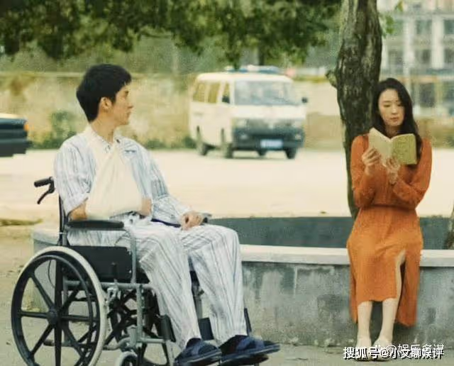 《微暗之火》周洛戀母情結曝光!與40歲女老師苟且被撞破,難怪愛上大11歲南雅