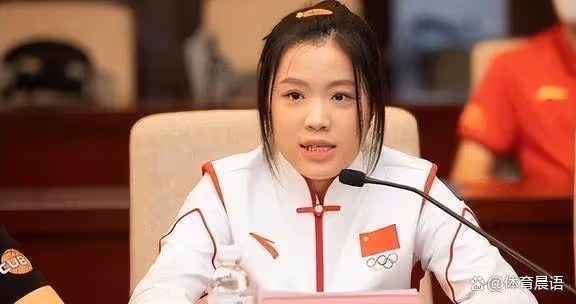 23歲奧運冠軍楊倩近照曝光,化身網紅,大秀好身材,臉蛋疑似整容