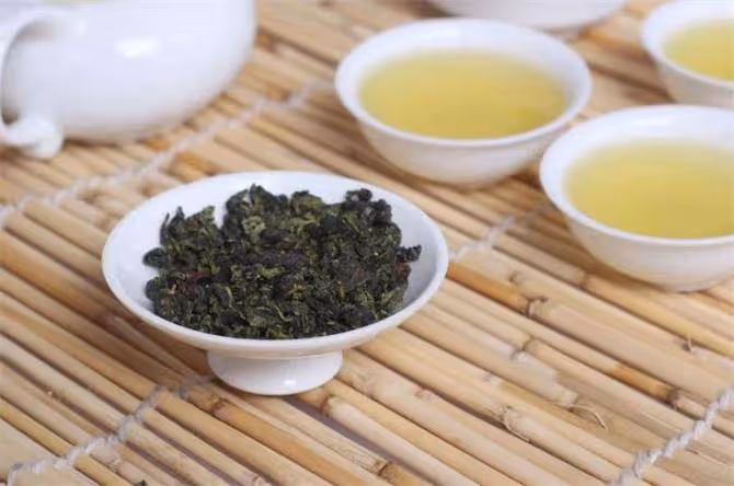 不是所有人都能喝茶葉水,有三種人不宜喝鐵觀音