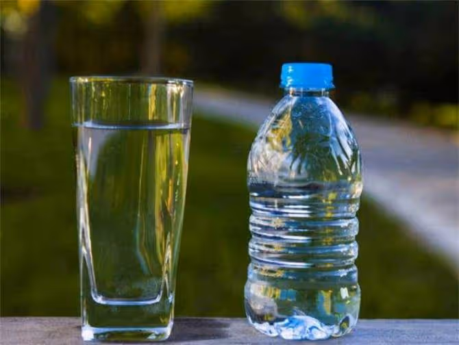 純凈水和礦泉水有什麼區別?純凈水PK礦泉水,哪種泡茶更好喝?