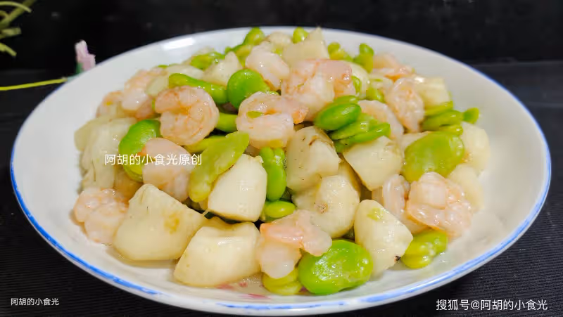 香椿韭菜靠邊站！立夏前這菜使勁吃，三種食材一鍋炒，吃出鮮和脆、吃出大好處