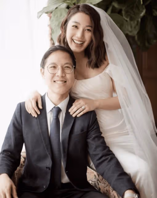 恭喜！TVB女星結婚大曬性感靚照！資深演員爸爸和四叔一家都出席