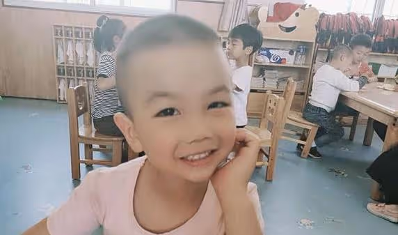 養育男孩,媽媽一定要注意這2種行為,孩子才能勇敢陽光又自信