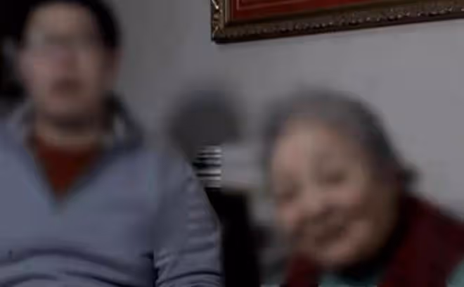 丈夫離世,八十歲的老人為報採暖費要過戶房子卻遭孫子拒絕