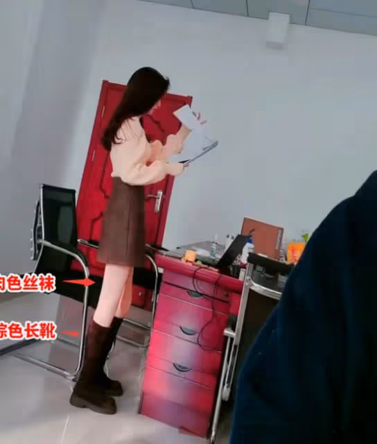「看都不想看她!」吉林一女子吐槽同事,大冬天還穿個超短裙