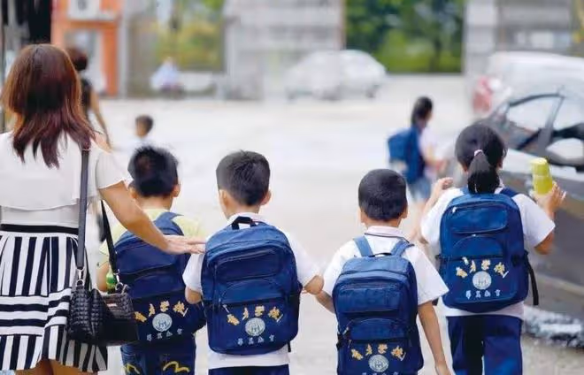 4歲娃被老師起外號,家長揚言要退園,老師一句話讓我啞口無言