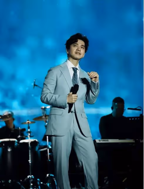 演唱會再現退票風波，張韶涵帶病表演反遭網爆，李健化身救世主！