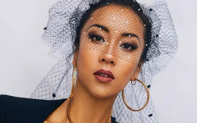 吉克雋逸曬200副自製美甲，美甲自由引熱議