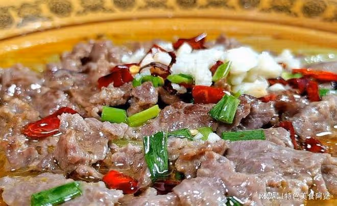 牛肉絕絕子的風味吃法,搭配酸菜燉一燉,解饞滋補,味道嘎嘎香