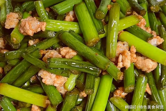 蒜苗就應該這麼吃,嫩香解饞,味美降血脂,被家人夸爆的下飯菜