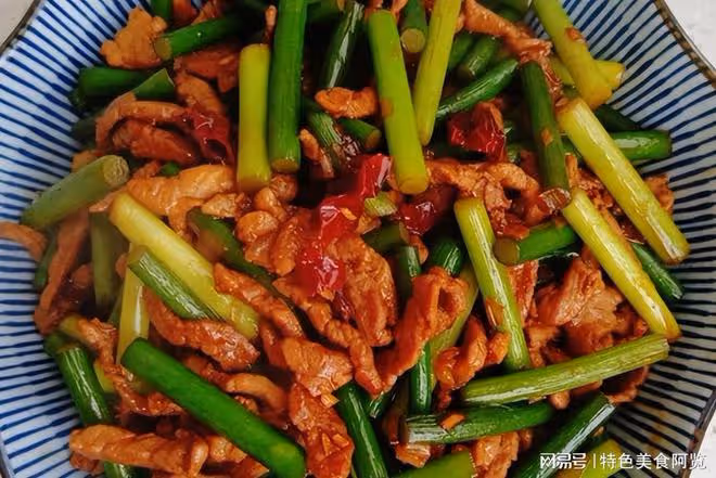 蒜苗就應該這麼吃,嫩香解饞,味美降血脂,被家人夸爆的下飯菜