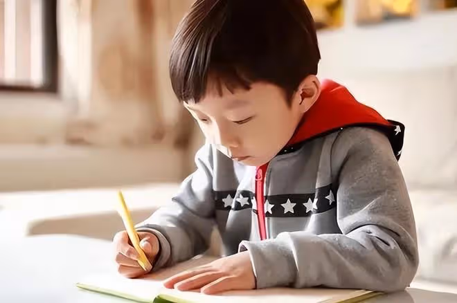 孩子性格磨磨蹭蹭的,家長可以用這1招教育,不僅簡單還超實用