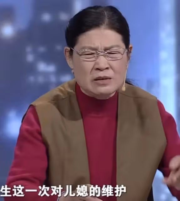婆婆住千萬別墅,看不上兒媳婦,將其攆出去還欺辱她:總偷東西