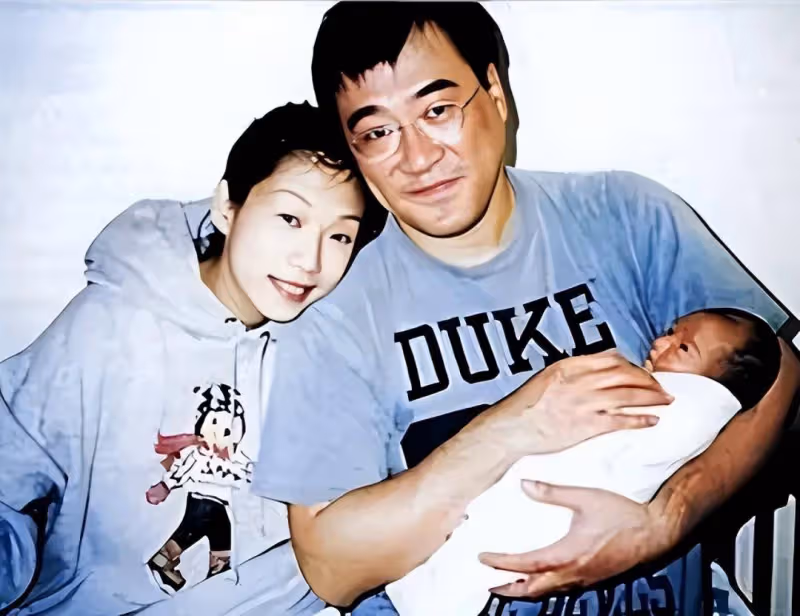 曾拋棄嬌妻娶林憶蓮卻三婚找小27歲美女!李宗盛太風流