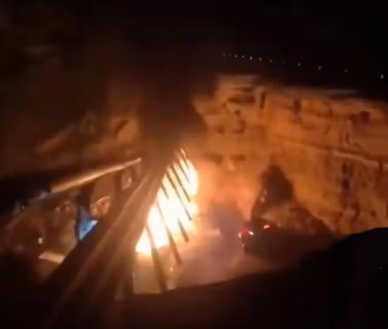 梅大高速塌方已致24人遇難!傷者親屬:3歲孩子腦出血在ICU,仍有親人失聯