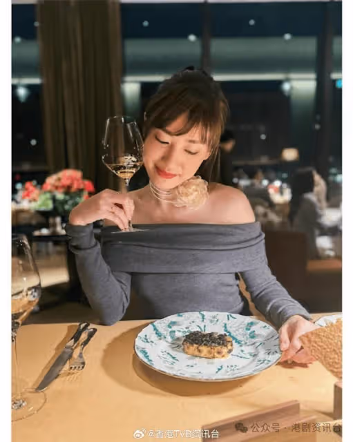 男朋友背景曝光!TVB最佳女配攜眷出席閨蜜聚會