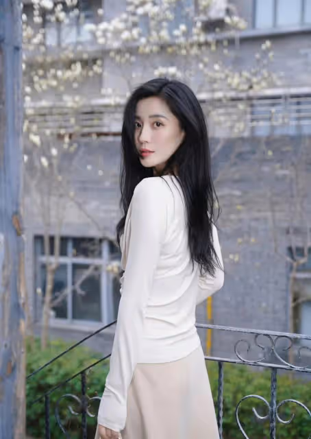 氣質又有設計感,盪領褶皺顯瘦上衣a字半身長裙