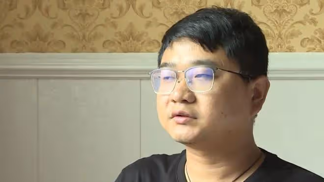 小伙與女友異地戀6年,結婚後發現她跟別人曖昧:我花了12萬