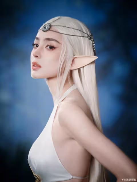古力娜扎曬照慶祝32歲生日，精靈女王造型超級美，肋骨明顯太瘦了