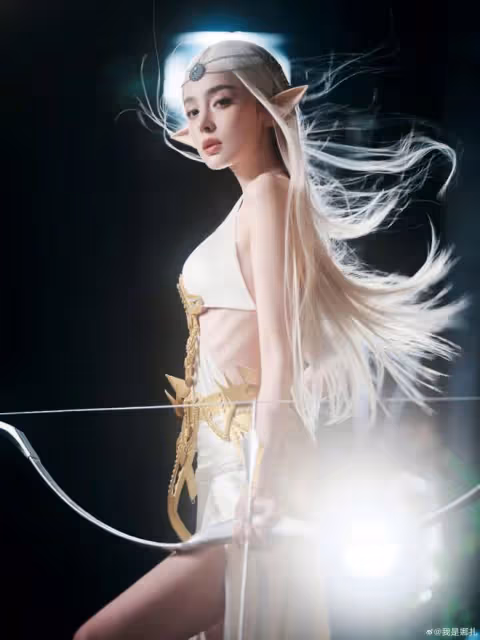 古力娜扎曬照慶祝32歲生日，精靈女王造型超級美，肋骨明顯太瘦了