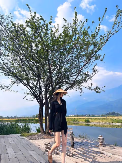 好浪漫！張馨予夫婦甜蜜出遊，何捷化身專屬攝影師為老婆拍美照