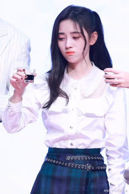 鞠婧禕未 P 圖被泄,劉海被風撩起,太陽穴凸出,整容話題再燃!