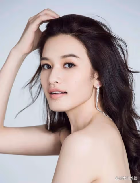 《春色寄情人》31歲的她演李現前女友,很有舒淇的神韻