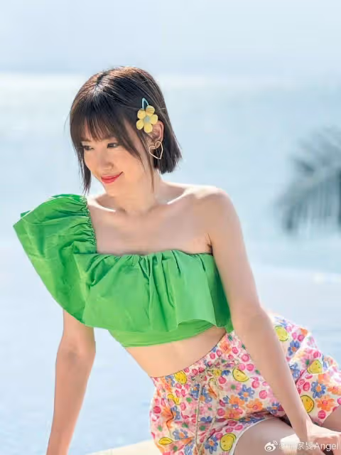 TVB知名花旦新男友終曝光!圈中好友為星二代女星慶生,眾人攜眷出席