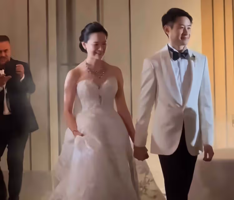 恭喜!香港富商劉鑾鴻女兒劉今蟾在日本結婚,哥哥劉鑾雄全家缺席