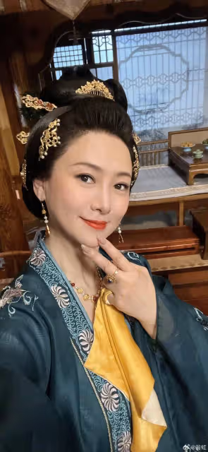 人美心善!前亞姐冠軍翁虹被曝暖心舉動,女兒被網民力推出道