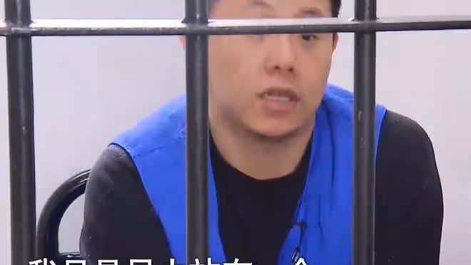 29歲空姐的愛情:給30歲丈夫買房,供他吃喝玩樂,被他燒掉婚房